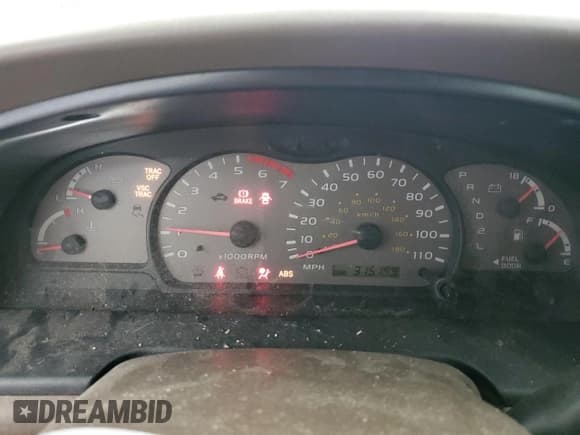 ✅ 2001 Toyota Sequoia Limited • VIN: 5TDZT38AX1S049430 • Лот: 70049025. Опубликован ранее на Copart с пробегом 315 199 миль. Бесплатный доступ к архиву аукционных продаж из США и подробный отчёт об истории автомобиля на DreamBid. Изображение 9.