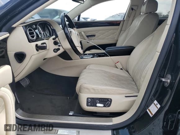 ✅ 2015 Bentley Flying Spur • VIN: SCBEC9ZA5FC047564 • Лот: 93733515. Опубликован ранее на Copart с пробегом 33 330 миль. Бесплатный доступ к архиву аукционных продаж из США и подробный отчёт об истории автомобиля на DreamBid. Изображение 7.