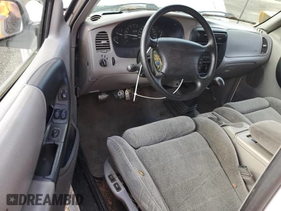 ✅ 1996 Ford Ranger XLT • VIN: 1FTDR15X2TPA48100 • Lot: 78316424. Listed on Copart with 202,169 mi. Free auction sales archive from the USA and detailed vehicle history report at DreamBid. Image 8.