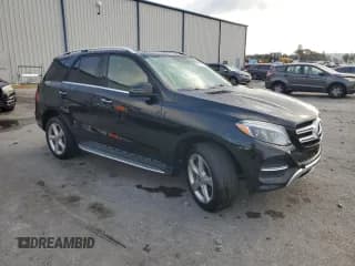 ✅ 2019 Mercedes-Benz GLE 400 • VIN: 4JGDA5GB6KB211824 • Lot: 90281045. Wystawiony na Copart z przebiegiem 89 030 mil. Bezpłatny archiwum sprzedaży aukcyjnych z USA i szczegółowy raport historii pojazdu na DreamBid. Zdjęcie 4.
