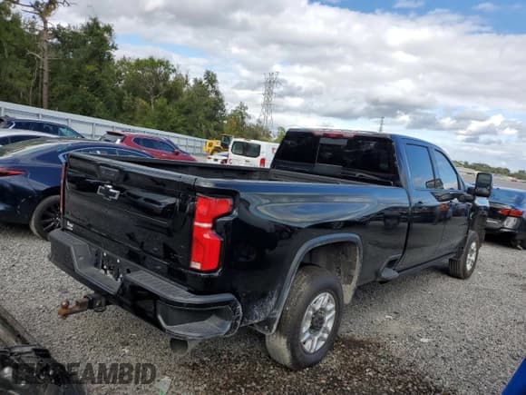 ✅ 2024 Chevrolet Silverado 2500HD LTZ • VIN: 1GC4YPEY8RF423503 • Лот: 90265935. Опубликован ранее на Copart с пробегом 9 705 миль. Бесплатный доступ к архиву аукционных продаж из США и подробный отчёт об истории автомобиля на DreamBid. Изображение 3.