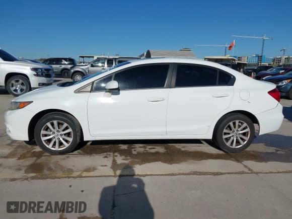 ✅ 2012 Honda Civic EX • VIN: 19XFB2F82CE109312 • Лот: 43551909. Опубликован ранее на IAAI с пробегом 185 585 миль. Бесплатный доступ к архиву аукционных продаж из США и подробный отчёт об истории автомобиля на DreamBid. Изображение 15.