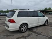 ✅ 2011 Volkswagen Routan SE • VIN: 2V4RW3DG8BR668268 • Lot: 57986125. Listed on Copart with 81,291 mi. Free auction sales archive from the USA and detailed vehicle history report at DreamBid. Image 3.