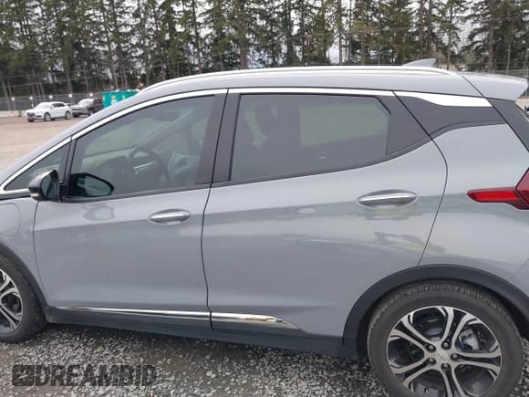 ✅ 2020 Chevrolet Bolt EV Premier • VIN: 1G1FZ6S08L4145700 • Lot: 41762056. Wystawiony na IAAI z przebiegiem 13 466 mil. Bezpłatny archiwum sprzedaży aukcyjnych z USA i szczegółowy raport historii pojazdu na DreamBid. Zdjęcie 14.