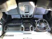 ✅ 2021 Chevrolet Silverado 2500HD Work Truck • VIN: 1GC4YLEY0MF197202 • Lot: 91739225. Wystawiony na Copart z przebiegiem 179 087 mil. Bezpłatny archiwum sprzedaży aukcyjnych z USA i szczegółowy raport historii pojazdu na DreamBid. Zdjęcie 9.