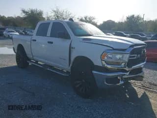 ✅ 2019 Ram 2500 Tradesman • VIN: 3C6UR5CJ9KG613877 • Lot: 41696872. Wystawiony na IAAI z przebiegiem 335 688 mil. Bezpłatny archiwum sprzedaży aukcyjnych z USA i szczegółowy raport historii pojazdu na DreamBid. Zdjęcie 1.