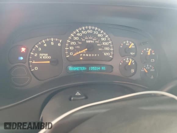 ✅ 2006 GMC Sierra 1500 Work Truck • VIN: 3GTEC14VX6G164563 • Лот: 64124535. Опубликован ранее на Copart с пробегом 135 214 миль. Бесплатный доступ к архиву аукционных продаж из США и подробный отчёт об истории автомобиля на DreamBid. Изображение 9.