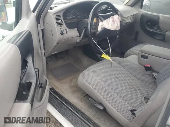 ✅ 1998 Ford Ranger XLT • VIN: 1FTYR10X7WUA74013 • Lot: 54186035. Wystawiony na Copart z przebiegiem 152 327 mil. Bezpłatny archiwum sprzedaży aukcyjnych z USA i szczegółowy raport historii pojazdu na DreamBid. Zdjęcie 8.