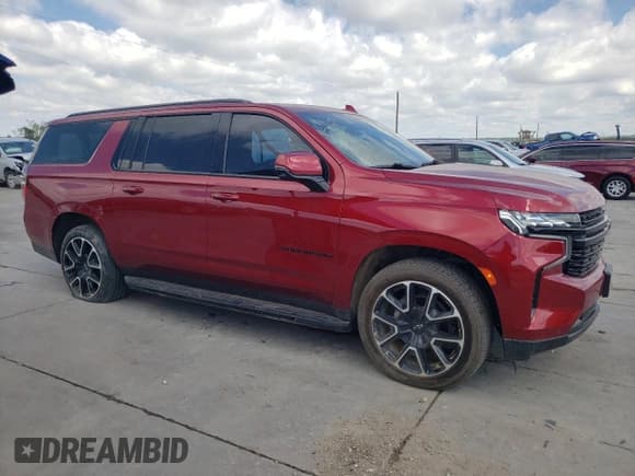 ✅ 2021 Chevrolet Suburban RST • VIN: 1GNSKEKD2MR285261 • Lot: 73333104. Wystawiony na Copart z przebiegiem 73 158 mil. Bezpłatny archiwum sprzedaży aukcyjnych z USA i szczegółowy raport historii pojazdu na DreamBid. Zdjęcie 4.