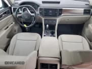✅ 2021 Volkswagen Atlas SE • VIN: 1V2JR2CA6MC505540 • Lot: 89854975. Wystawiony na Copart z przebiegiem 63 954 mil. Bezpłatny archiwum sprzedaży aukcyjnych z USA i szczegółowy raport historii pojazdu na DreamBid. Zdjęcie 8.