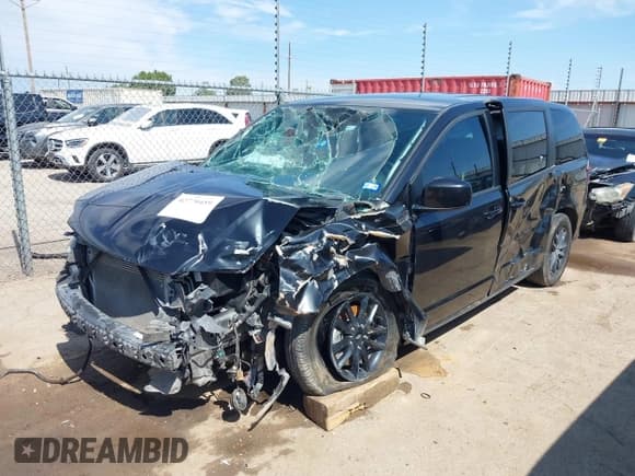 ✅ 2020 Dodge Grand Caravan GT • VIN: 2C4RDGEGXLR168930 • Lot: 42770459. Wystawiony na IAAI z przebiegiem 122 468 mil. Bezpłatny archiwum sprzedaży aukcyjnych z USA i szczegółowy raport historii pojazdu na DreamBid. Zdjęcie 6.