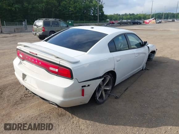 2014 Dodge Charger SXT с VIN 2C3CDXHG9EH230395, выставлен на аукционе IAAI как лот 42750588 с пробегом 152 366 миль миль и . История ставок и продаж доступна на DreamBid. Изображение 4.