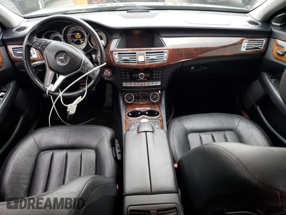 ✅ 2012 Mercedes-Benz CLS 550 • VIN: WDDLJ7DBXCA015401 • Lot: 39591714. Listed on Copart with 94,349 mi. Free auction sales archive from the USA and detailed vehicle history report at DreamBid. Image 8.