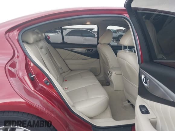 ✅ 2014 Infiniti Q50 Premium • VIN: JN1BV7AP8EM673359 • Lot: 42300427. Listed on IAAI with 118,779 mi. Free auction sales archive from the USA and detailed vehicle history report at DreamBid. Image 8.