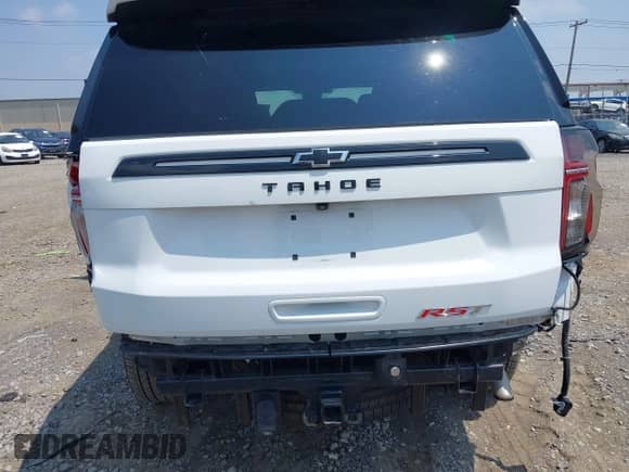 2023 Chevrolet Tahoe RST z VIN 1GNSKRKD4PR334794, wystawiony jako IAAI lot #42717947 z przebiegiem 55 265 mil mil oraz . Historia ofert i sprzedaży dostępna na DreamBid. Obrazek 6.