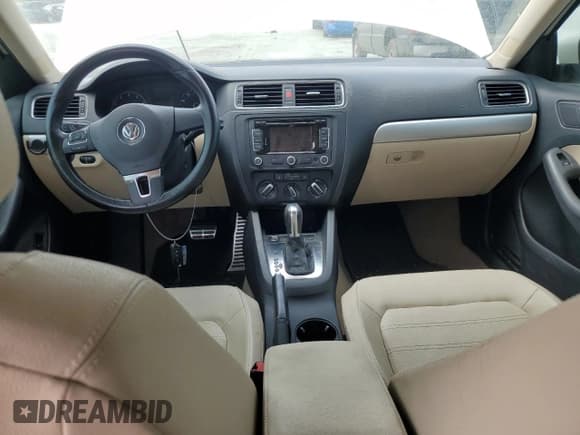 ✅ 2011 Volkswagen Jetta SEL • VIN: 3VWLX7AJ5BM358362 • Lot: 57649265. Listed on Copart with 163,219 mi. Free auction sales archive from the USA and detailed vehicle history report at DreamBid. Image 8.