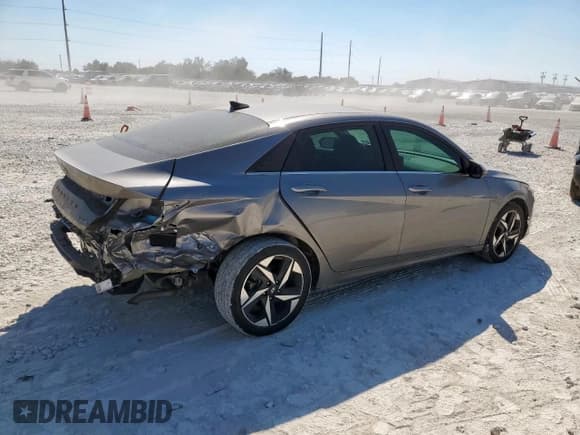 ✅ 2023 Hyundai Elantra Limited • VIN: KMHLN4AJ3PU061323 • Лот: 85332555. Опубликован ранее на Copart с пробегом 30 986 миль. Бесплатный доступ к архиву аукционных продаж из США и подробный отчёт об истории автомобиля на DreamBid. Изображение 3.