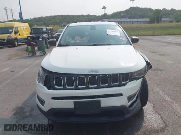 ✅ 2018 Jeep Compass Sport • VIN: 3C4NJCAB2JT193552 • Lot: 43104099. Wystawiony na IAAI z przebiegiem 102 200 mil. Bezpłatny archiwum sprzedaży aukcyjnych z USA i szczegółowy raport historii pojazdu na DreamBid. Zdjęcie 12.