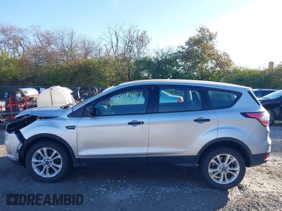✅ 2018 Ford Escape S • VIN: 1FMCU0F78JUB39319 • Lot: 43607067. Listed on IAAI with 89,156 mi. Free auction sales archive from the USA and detailed vehicle history report at DreamBid. Image 15.