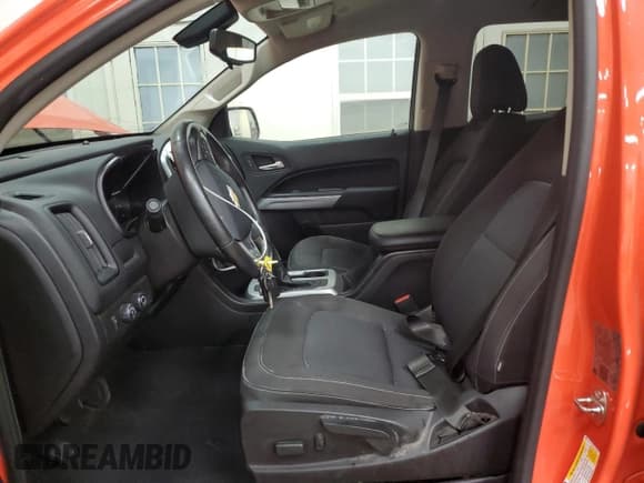 ✅ 2020 Chevrolet Colorado 4WD LT • VIN: 1GCGTCEN6L1176626 • Lot: 70057565. Wystawiony na Copart z przebiegiem 61 777 mil. Bezpłatny archiwum sprzedaży aukcyjnych z USA i szczegółowy raport historii pojazdu na DreamBid. Zdjęcie 7.