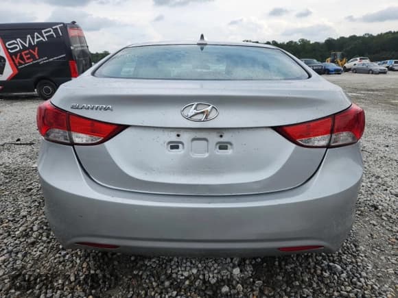 ✅ 2013 Hyundai Elantra GLS • VIN: KMHDH4AE6DU990853 • Lot: 84446465. Listed on Copart with 129,632 mi. Free auction sales archive from the USA and detailed vehicle history report at DreamBid. Image 6.
