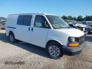 ✅ 2013 Chevrolet Express Cargo • VIN: 1GCSGAFX5D1157375 • Lot: 42382180. Wystawiony na IAAI z przebiegiem Nie podano. Bezpłatny archiwum sprzedaży aukcyjnych z USA i szczegółowy raport historii pojazdu na DreamBid. Zdjęcie 1.