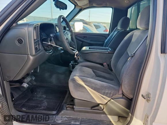 ✅ 2006 GMC Sierra 1500 Work Truck • VIN: 3GTEC14V76G247903 • Лот: 66806105. Опубликован ранее на Copart с пробегом 175 532 миль. Бесплатный доступ к архиву аукционных продаж из США и подробный отчёт об истории автомобиля на DreamBid. Изображение 7.