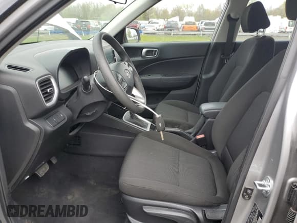 ✅ 2024 Hyundai Venue SE • VIN: KMHRB8A31RU280098 • Lot: 52930235. Listed on Copart with 28,246 mi. Free auction sales archive from the USA and detailed vehicle history report at DreamBid. Image 7.