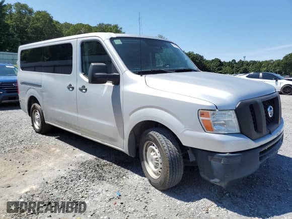 ✅ 2016 Nissan NV S • VIN: 5BZBF0AA1GN852479 • Лот: 71951265. Опубликован ранее на Copart с пробегом 121 100 миль. Бесплатный доступ к архиву аукционных продаж из США и подробный отчёт об истории автомобиля на DreamBid. Изображение 4.