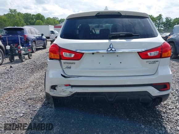 ✅ 2018 Mitsubishi Outlander ES • VIN: JA4AP3AU6JU019353 • Лот: 42297766. Опубликован ранее на IAAI с пробегом 73 348 миль. Бесплатный доступ к архиву аукционных продаж из США и подробный отчёт об истории автомобиля на DreamBid. Изображение 6.