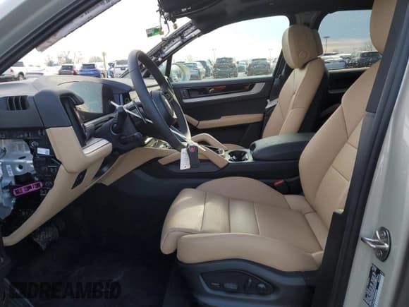 ✅ 2025 Porsche Cayenne • VIN: WP1AA2AY8SDA03336 • Лот: 50967595. Опубликован ранее на Copart с пробегом 73 миль. Бесплатный доступ к архиву аукционных продаж из США и подробный отчёт об истории автомобиля на DreamBid. Изображение 7.