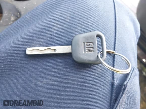 ✅ 2015 Chevrolet Express Cargo • VIN: 1GCWGGCFXF1121507 • Lot: 42788130. Listed on IAAI with 207,237 mi. Free auction sales archive from the USA and detailed vehicle history report at DreamBid. Image 11.