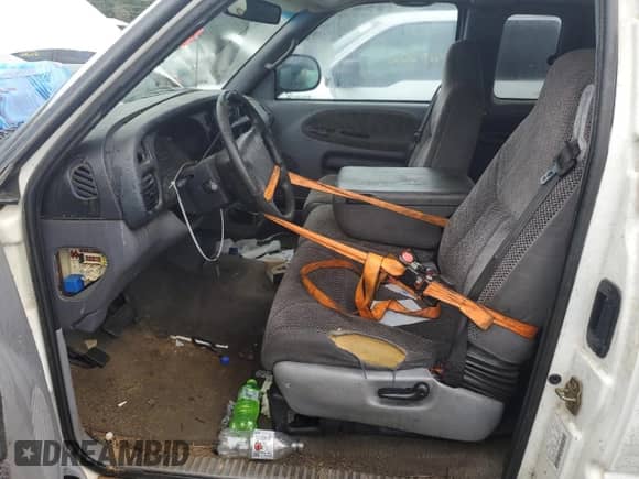 1998 Dodge 1500 с VIN 3B7HC13Y4WG236138, выставлен на аукционе Copart как лот 72945914 с пробегом Не указан миль и Списание • Salvage title. История ставок и продаж доступна на DreamBid. Изображение 7.