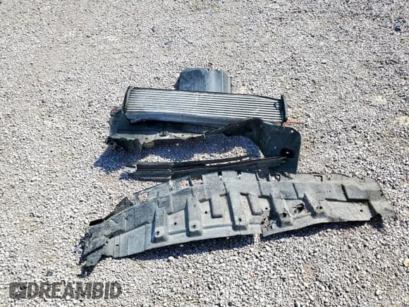 ✅ 2019 Cadillac XT4 FWD Premium Luxury • VIN: 1GYFZCR42KF162018 • Lot: 67943105. Wystawiony na Copart z przebiegiem 34 290 mil. Bezpłatny archiwum sprzedaży aukcyjnych z USA i szczegółowy raport historii pojazdu na DreamBid. Zdjęcie 12.