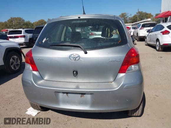 ✅ 2011 Toyota Yaris • VIN: JTDKT4K32B5333756 • Лот: 43642946. Опубликован ранее на IAAI с пробегом 93 610 миль. Бесплатный доступ к архиву аукционных продаж из США и подробный отчёт об истории автомобиля на DreamBid. Изображение 16.