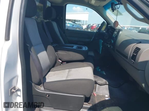 ✅ 2008 Chevrolet Silverado 2500HD • VIN: 1GBHC24678E203913 • Лот: 43038814. Опубликован ранее на IAAI с пробегом 178 031 миль. Бесплатный доступ к архиву аукционных продаж из США и подробный отчёт об истории автомобиля на DreamBid. Изображение 8.