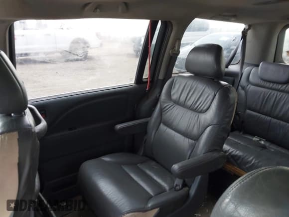 ✅ 2006 Honda Odyssey EX-L • VIN: 5FNRL38646B098355 • Lot: 43457688. Listed on IAAI with 160,785 mi. Free auction sales archive from the USA and detailed vehicle history report at DreamBid. Image 8.