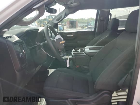 ✅ 2022 Chevrolet Silverado 1500 Work Truck • VIN: 1GCPAAEK3NZ561906 • Lot: 71847135. Wystawiony na Copart z przebiegiem 59 582 mil. Bezpłatny archiwum sprzedaży aukcyjnych z USA i szczegółowy raport historii pojazdu na DreamBid. Zdjęcie 7.