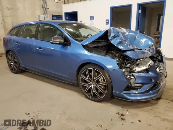 ✅ 2018 Volvo V60 • VIN: YV1A0MSW4J2385947 • Lot: 79955394. Listed on Copart with 66,456 mi. Free auction sales archive from the USA and detailed vehicle history report at DreamBid. Image 4.