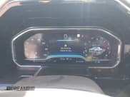 ✅ 2022 Chevrolet Silverado 1500 RST • VIN: 3GCUDEEDXNG634773 • Lot: 43339956. Wystawiony na IAAI z przebiegiem 77 414 mil. Bezpłatny archiwum sprzedaży aukcyjnych z USA i szczegółowy raport historii pojazdu na DreamBid. Zdjęcie 7.