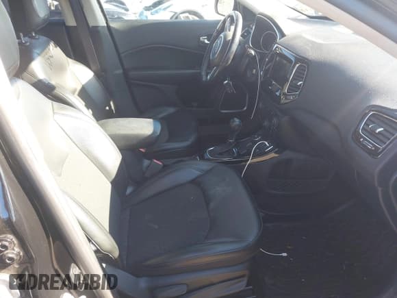 ✅ 2021 Jeep Compass Latitude • VIN: 3C4NJDBB8MT517757 • Lot: 43473805. Listed on IAAI with 129,989 mi. Free auction sales archive from the USA and detailed vehicle history report at DreamBid. Image 5.