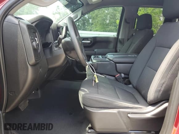 ✅ 2020 Chevrolet Silverado 1500 Custom • VIN: 1GCRWBEK4LZ270571 • Lot: 56644385. Wystawiony na Copart z przebiegiem 22 386 mil. Bezpłatny archiwum sprzedaży aukcyjnych z USA i szczegółowy raport historii pojazdu na DreamBid. Zdjęcie 7.