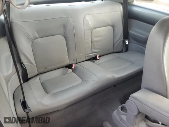 ✅ 2008 Volkswagen Beetle S • VIN: 3VWRW31C98M501653 • Lot: 55270815. Listed on Copart with 137,318 mi. Free auction sales archive from the USA and detailed vehicle history report at DreamBid. Image 10.