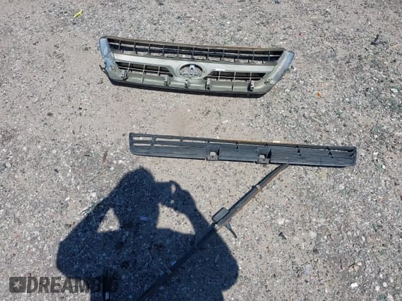 ✅ 2006 Toyota 4Runner SR5 • VIN: JTEZU14R868044442 • Лот: 42698106. Опубликован ранее на IAAI с пробегом 163 889 миль. Бесплатный доступ к архиву аукционных продаж из США и подробный отчёт об истории автомобиля на DreamBid. Изображение 12.