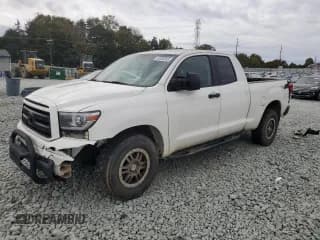 ✅ 2010 Toyota Tundra • VIN: 5TFUY5F18AX154990 • Lot: 82358065. Listed on Copart with 292,085 mi. Free auction sales archive from the USA and detailed vehicle history report at DreamBid. Image 1.