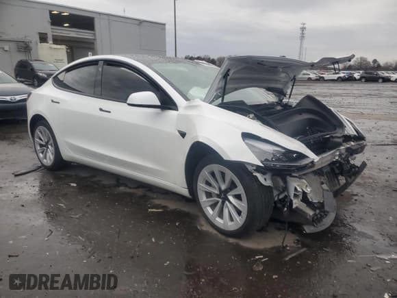 ✅ 2023 Tesla Model 3 • VIN: 5YJ3E1EA7PF611967 • Lot: 93598625. Wystawiony na Copart z przebiegiem Nie podano. Bezpłatny archiwum sprzedaży aukcyjnych z USA i szczegółowy raport historii pojazdu na DreamBid. Zdjęcie 4.