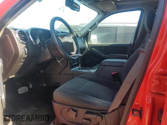 ✅ 2009 Ford Explorer • VIN: 1FMEU83E69UA38687 • Лот: 46888115. Опубликован ранее на Copart с пробегом 140 782 миль. Бесплатный доступ к архиву аукционных продаж из США и подробный отчёт об истории автомобиля на DreamBid. Изображение 7.