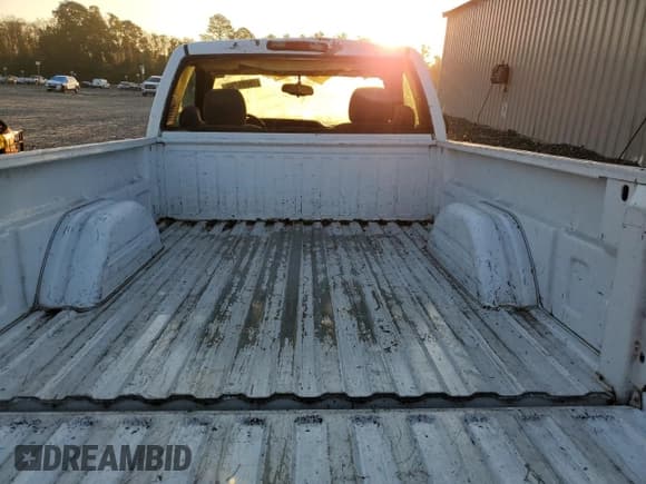 ✅ 2006 Chevrolet Silverado 1500 Work Truck • VIN: 1GCEC14X26Z119375 • Лот: 75095794. Опубликован ранее на Copart с пробегом 125 073 миль. Бесплатный доступ к архиву аукционных продаж из США и подробный отчёт об истории автомобиля на DreamBid. Изображение 10.