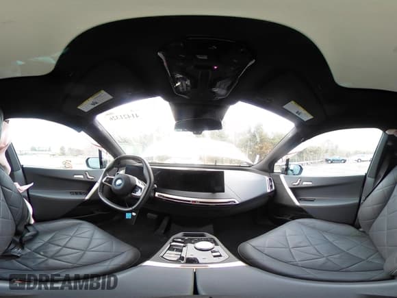 ✅ 2023 BMW iX xDrive50 • VIN: WB523CF01PCM04342 • Lot: 41421326. Wystawiony na IAAI z przebiegiem Nie podano. Bezpłatny archiwum sprzedaży aukcyjnych z USA i szczegółowy raport historii pojazdu na DreamBid. Zdjęcie 20.