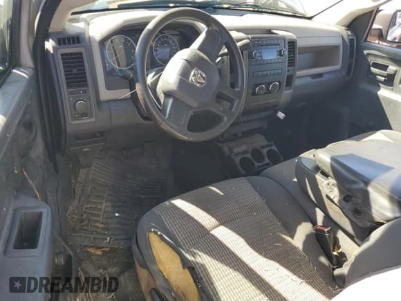 ✅ 2010 Dodge 1500 ST • VIN: 3D7JB1EP4AG102656 • Lot: 90335195. Wystawiony na Copart z przebiegiem 143 384 mil. Bezpłatny archiwum sprzedaży aukcyjnych z USA i szczegółowy raport historii pojazdu na DreamBid. Zdjęcie 8.